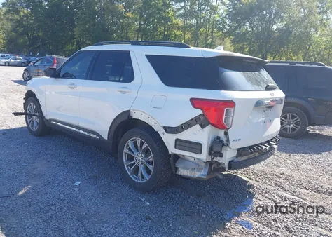 2022 Ford Explorer Xlt z USA, uszkodzony, nr VIN 1FMSK8DH4NGC44827